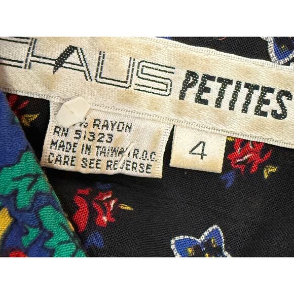 Vintage Chaus Petite women Size 4 100% Rayon Paisley & Rose Crinkle Blouse - Picture 4 of 4